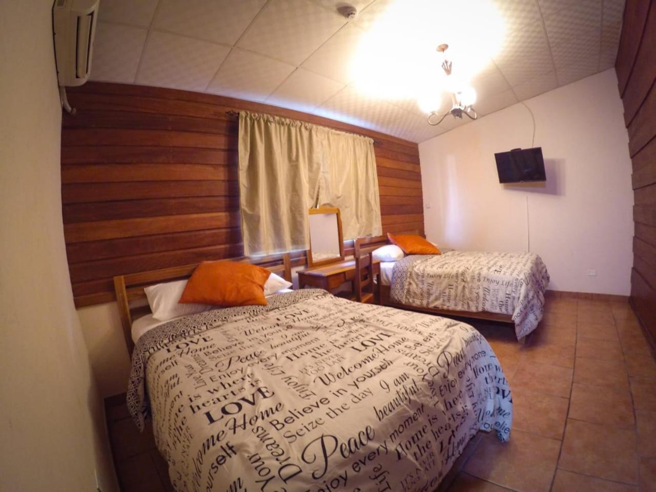 Nics Place Bocas del Toro Exterior photo