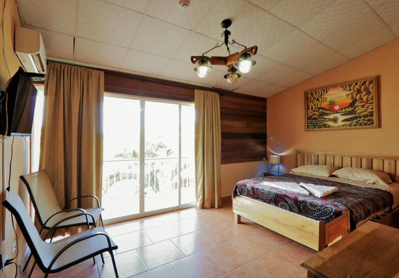Nics Place Bocas del Toro Exterior photo