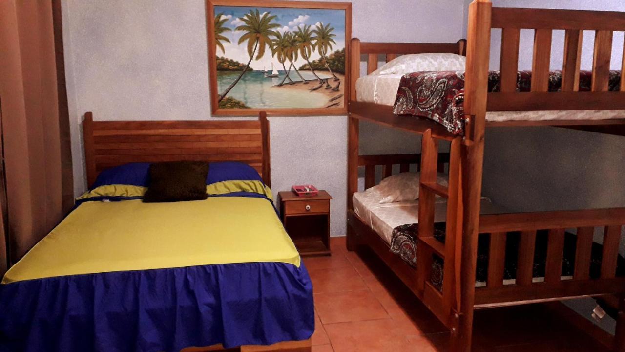 Nics Place Bocas del Toro Exterior photo